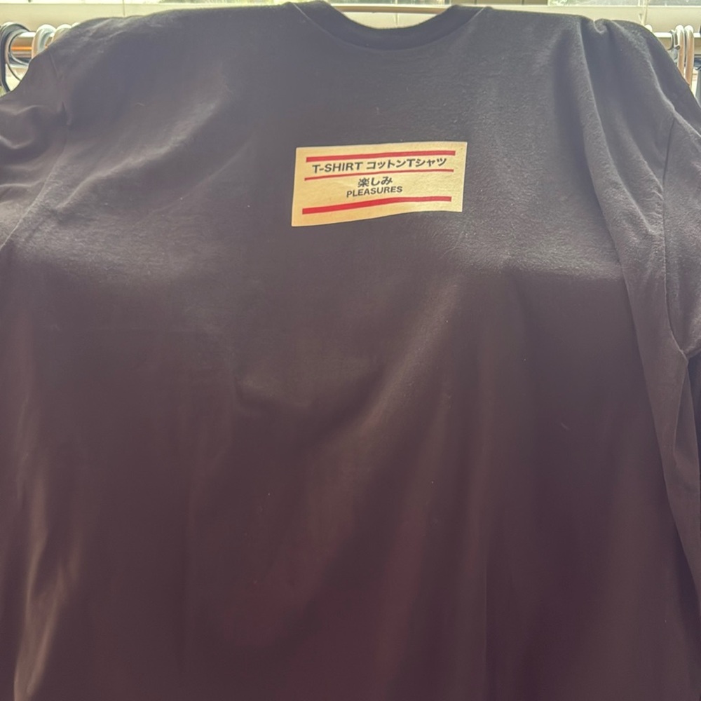 USED PLEASURES TEE SIZE XXL